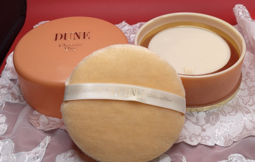 Rare Christian Dior DUNE Scented Perfumed Dusting Body Powder SEALED 5.3 ounces  (0 評論)